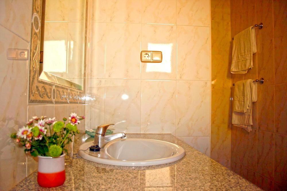 Hostal La Casa De Enfrente Málaga Buitenkant foto