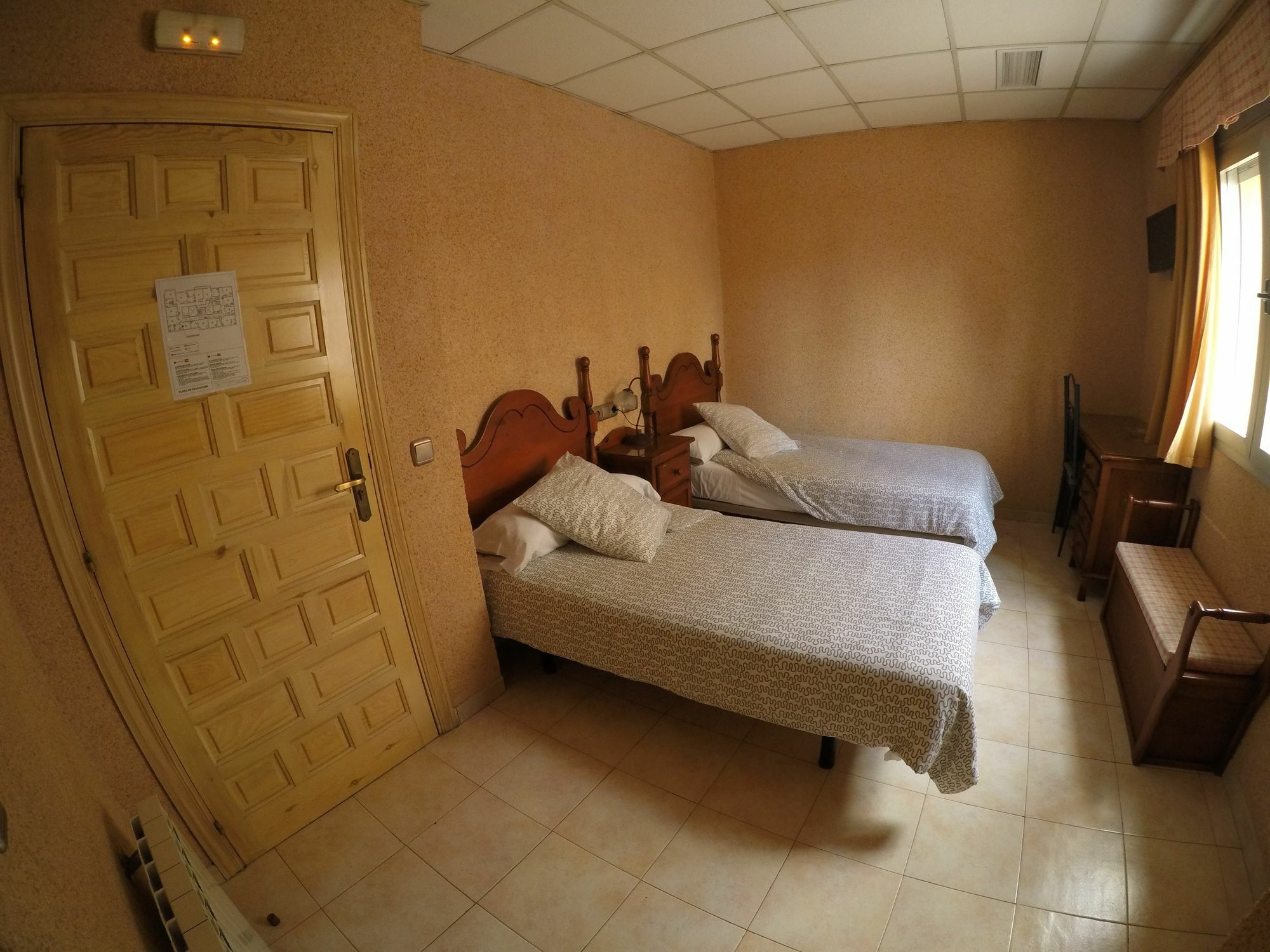 Hostal La Casa De Enfrente Málaga Buitenkant foto
